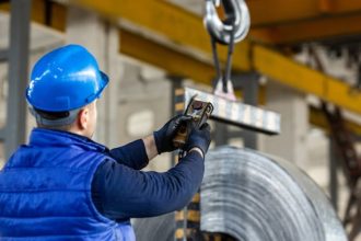 Les solutions de levage par ventouse : la clé d’une manutention sécurisée !