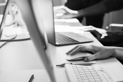 TJM en auto-entrepreneur ou en portage salarial : quelle différence de calcul ?